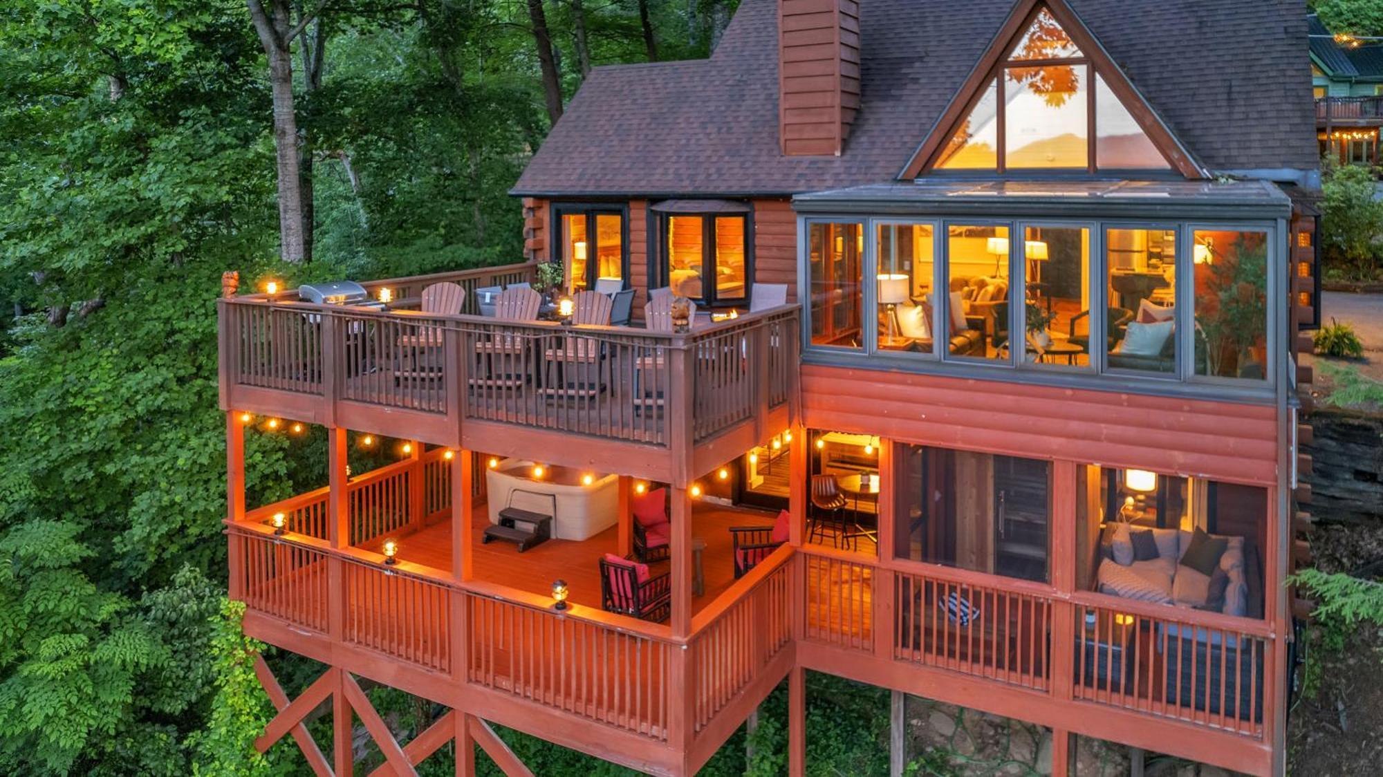Family Chalet With Sauna, Hottub, Heavenly Views! Mins To Downtown! Gatlinburg Exterior foto