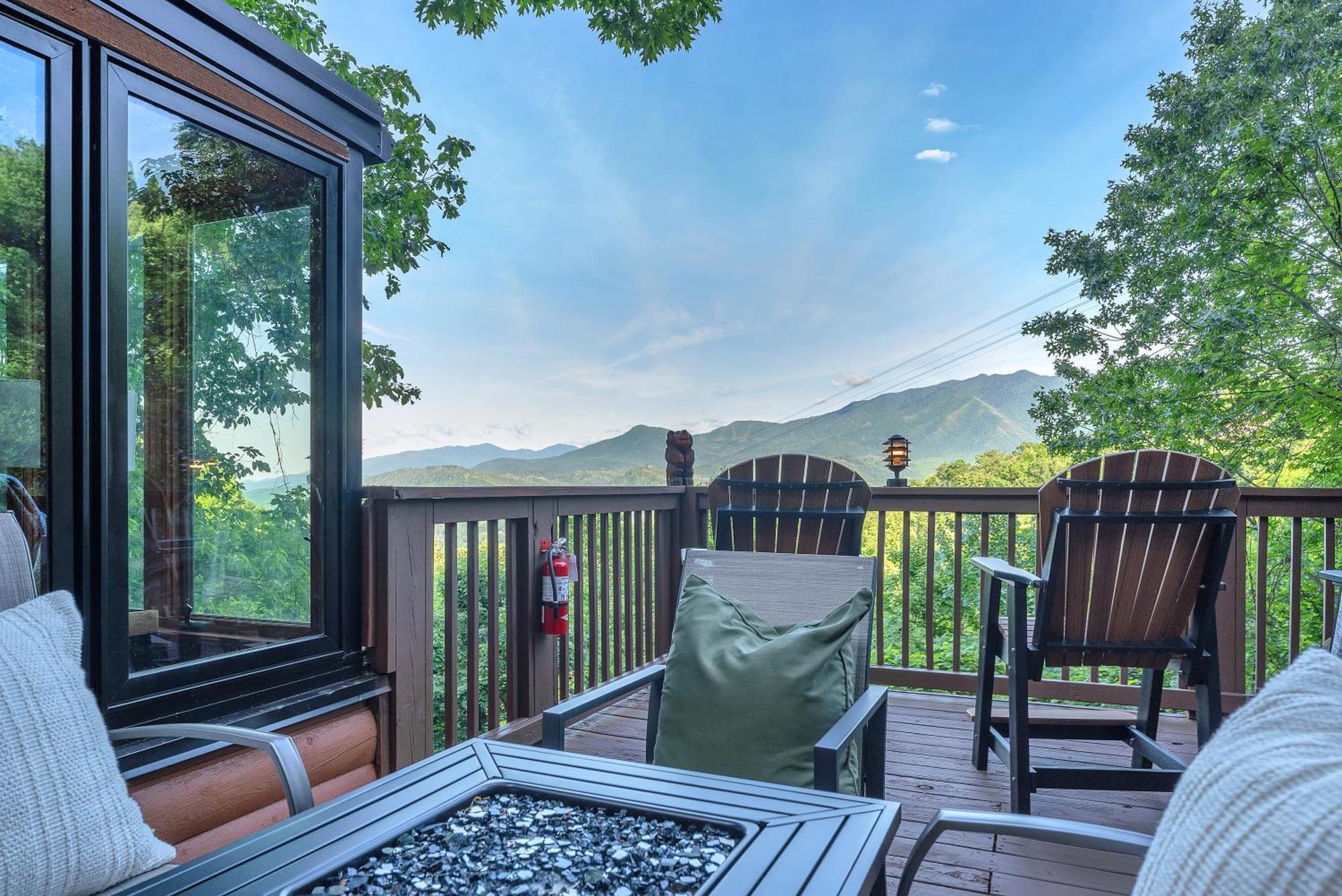 Family Chalet With Sauna, Hottub, Heavenly Views! Mins To Downtown! Gatlinburg Exterior foto